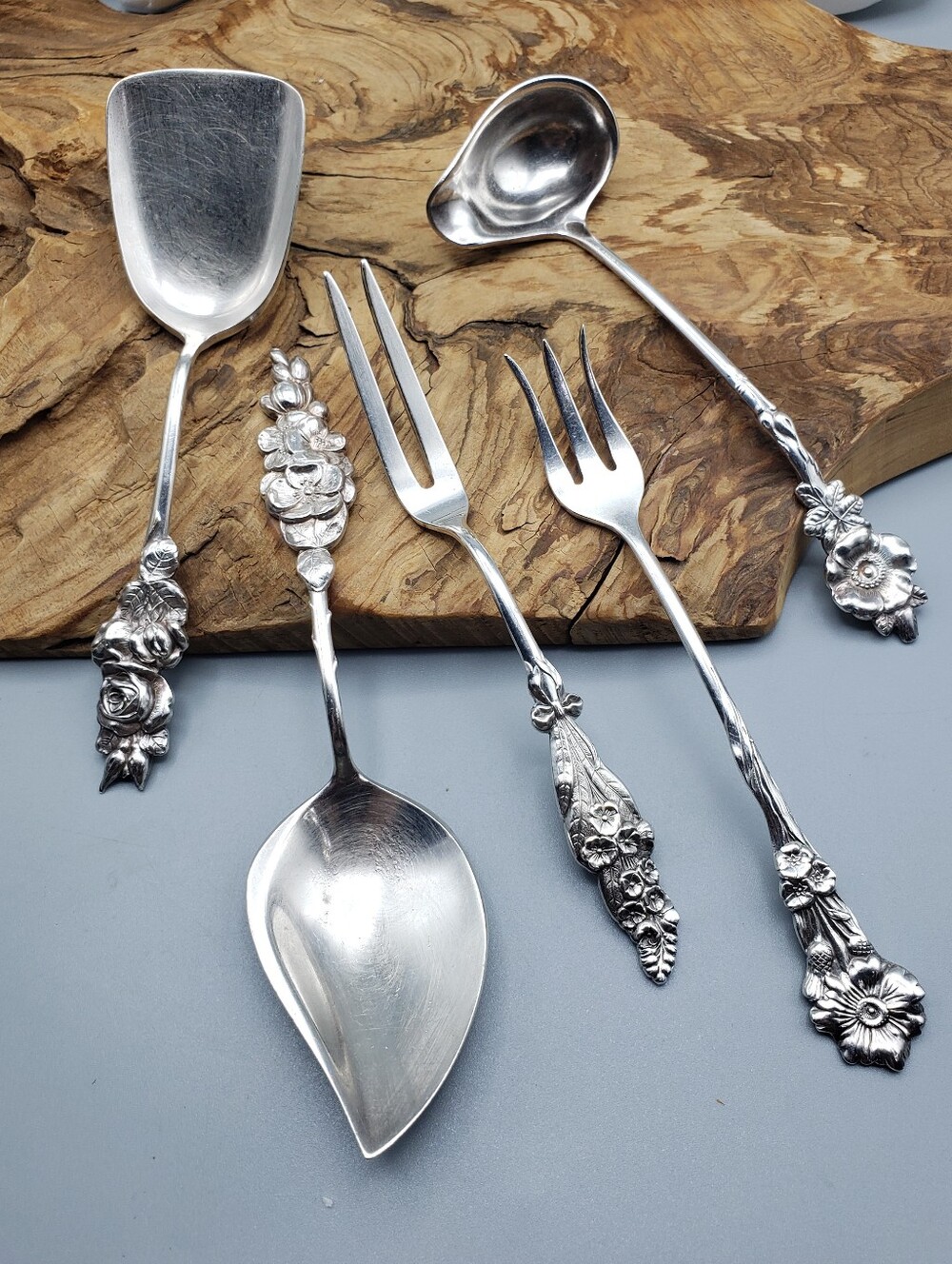 Reed & Barton 5p Vintage COMPLETE Set Utensils Silverplate - Harlequin Floral
